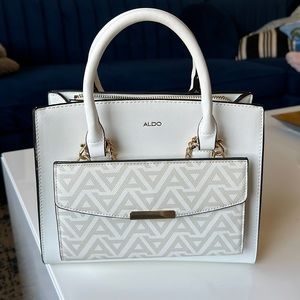 🌸NWT Aldo Tote with Wallet🌸